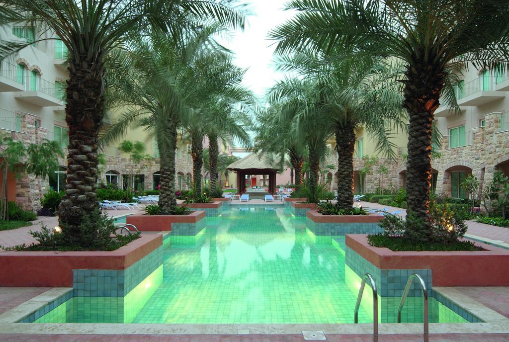 Moevenpick Hotel & Resort Al Bida'A Salmiya Экстерьер фото The pool at the Royal Mirage